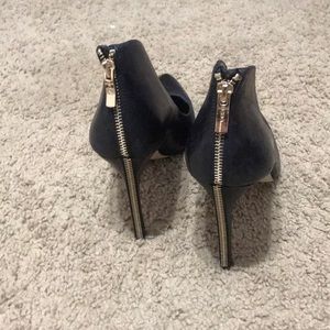 BCBGeneration Shoes - Black sexy BCBG pumps never worn! BCBGeneration Shoes - Black sexy BCBG pumps never worn!